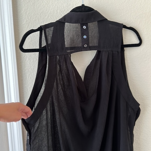 Flowy Dressy Sleeveless Top Size Small - Picture 3 of 6